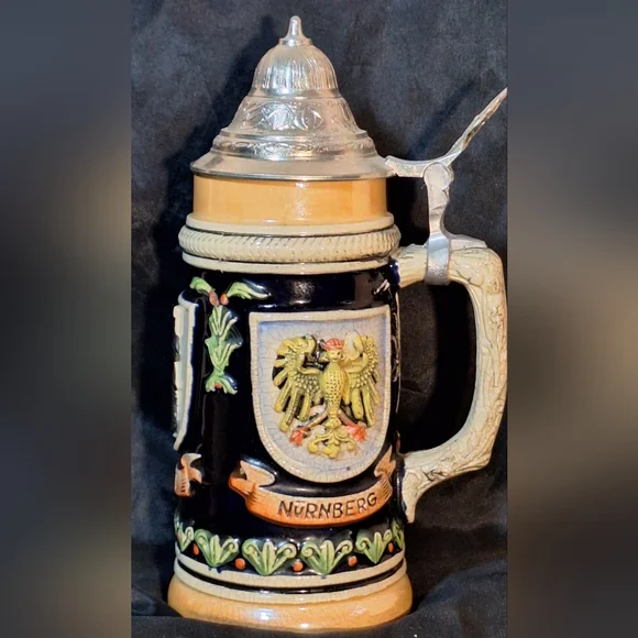 Ceramic/Stoneware Beer Stein with Lid - Picture 2 of 7